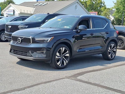 2024 Volvo XC40 Plus Bright Theme
