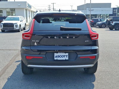 2024 Volvo XC40 Plus Bright Theme