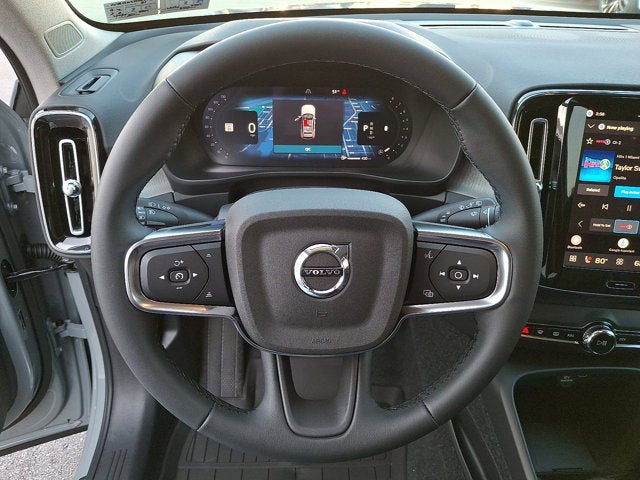 2026 Volvo XC40 Core