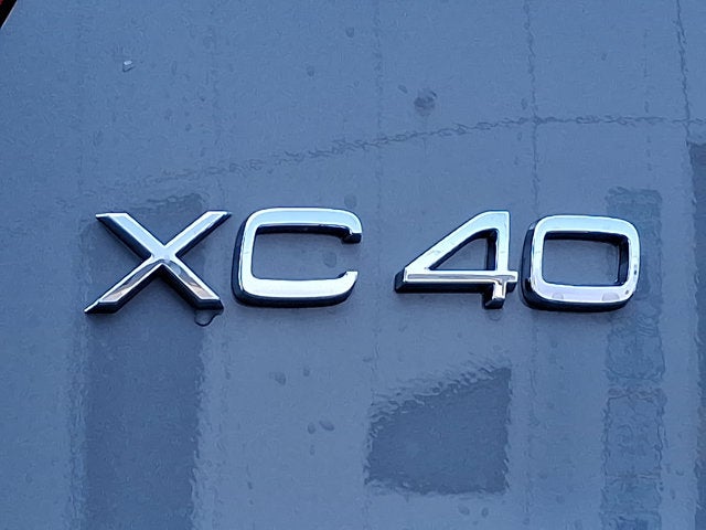 2026 Volvo XC40 Core