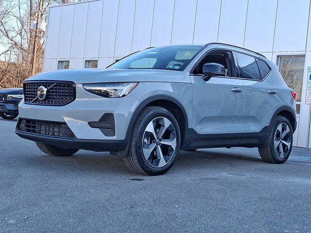 2026 Volvo XC40 Core