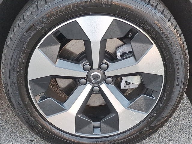 2026 Volvo XC40 Core