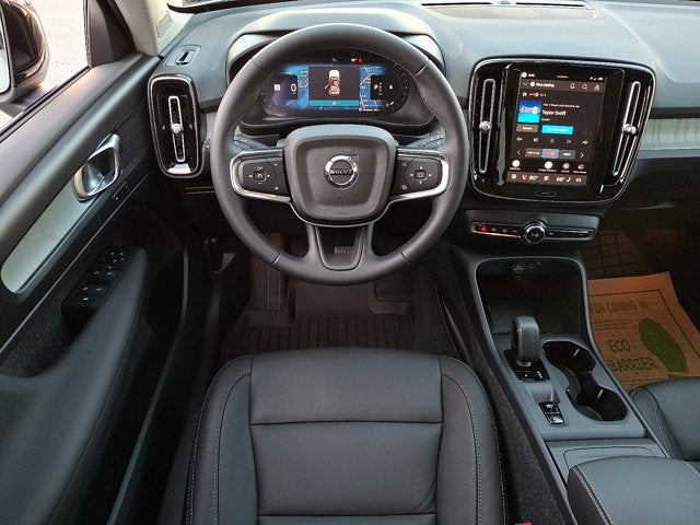 2026 Volvo XC40 Core