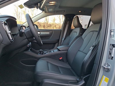2026 Volvo XC40 Core