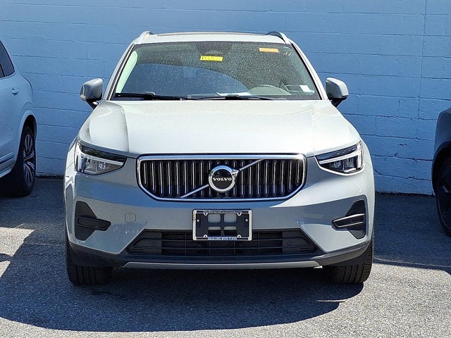 2024 Volvo XC40 B5 Core