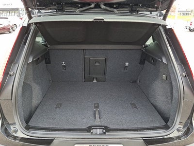 2025 Volvo XC40 Ultra Dark Theme