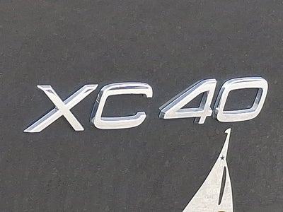 2025 Volvo XC40 Ultra Dark Theme