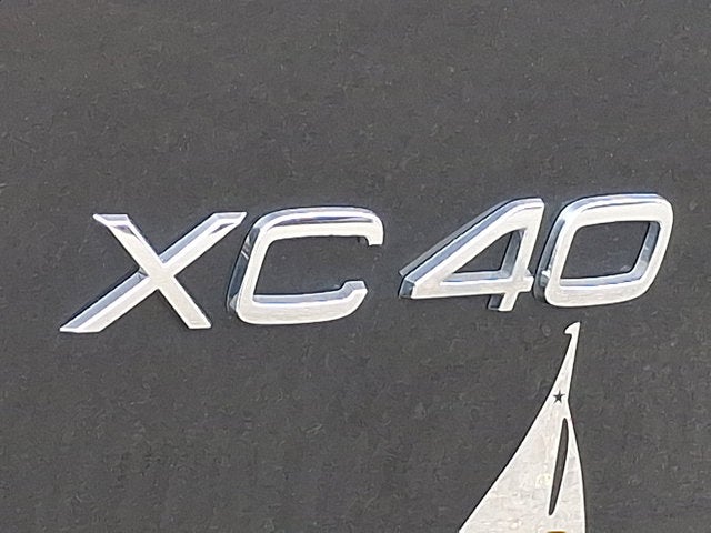 2025 Volvo XC40 Ultra Dark Theme