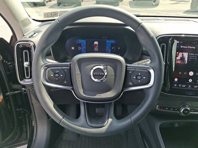 2023 Volvo XC40 Core
