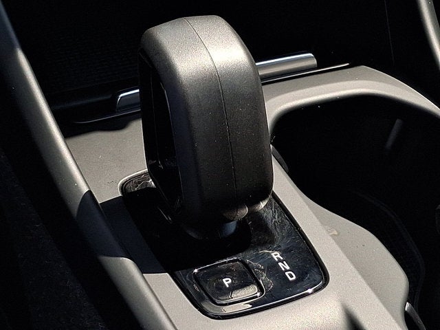 2023 Volvo XC40 Core
