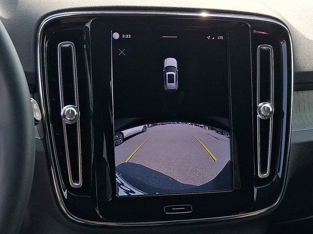 2023 Volvo XC40 Core