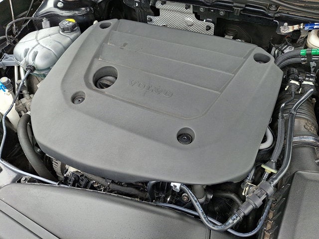 2023 Volvo XC40 Core