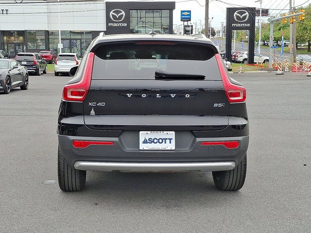 2023 Volvo XC40 Core