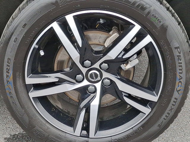 2023 Volvo XC40 Core