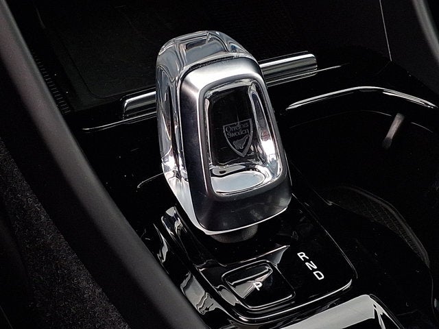 2023 Volvo XC40 Plus Dark Theme