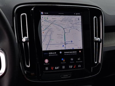 2023 Volvo XC40 Plus Dark Theme