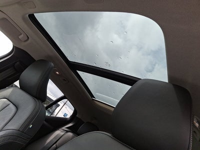 2023 Volvo XC40 Plus Dark Theme