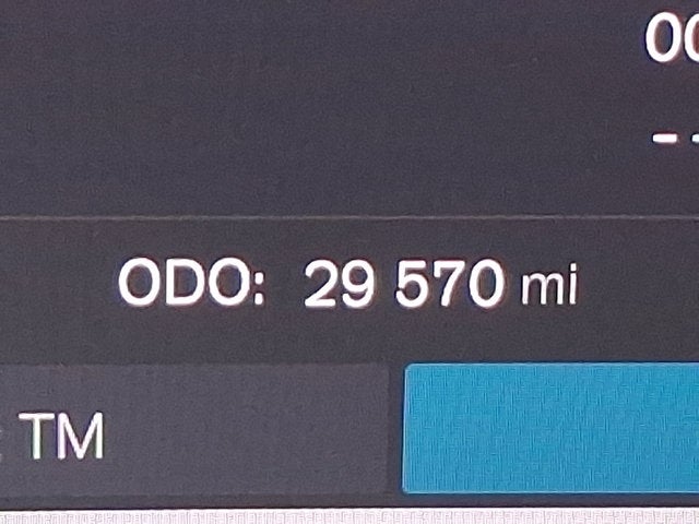 2023 Volvo XC40 Plus Dark Theme