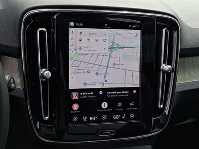 2023 Volvo XC40 Plus Dark Theme