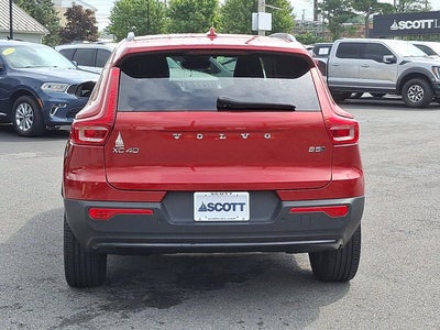 2023 Volvo XC40 Plus Dark Theme