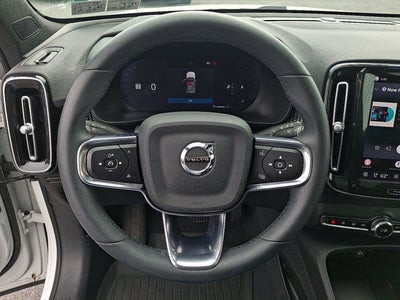 2023 Volvo XC40 Plus Dark Theme