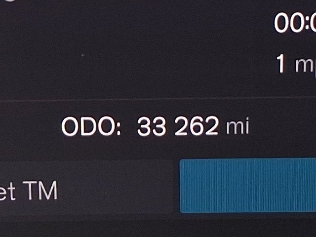 2023 Volvo XC40 Plus Dark Theme