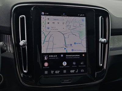 2023 Volvo XC40 Plus Dark Theme