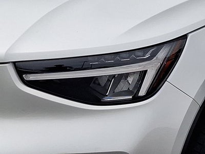 2023 Volvo XC40 Plus Dark Theme