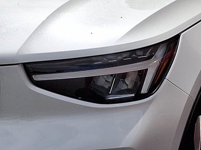 2023 Volvo XC40 Plus Dark Theme
