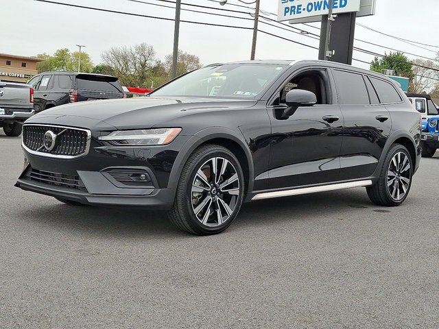 2024 Volvo V60 Cross Country Ultimate