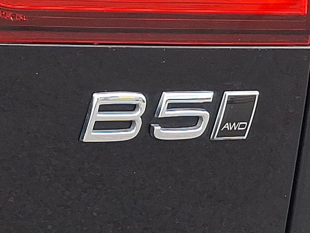 2024 Volvo V60 Cross Country Ultimate