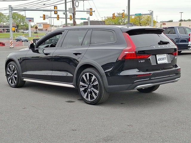 2024 Volvo V60 Cross Country Ultimate