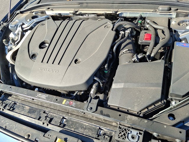 2025 Volvo V60 Cross Country Plus