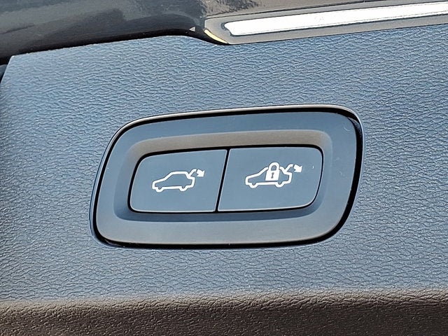 2025 Volvo V60 Cross Country Plus