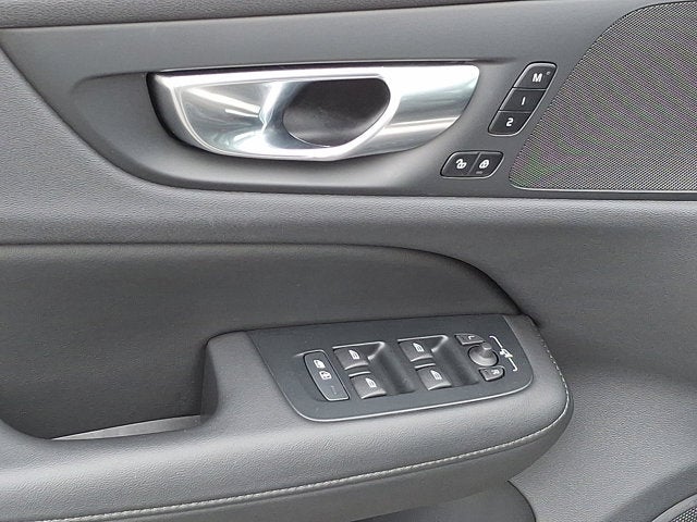 2025 Volvo V60 Cross Country Plus