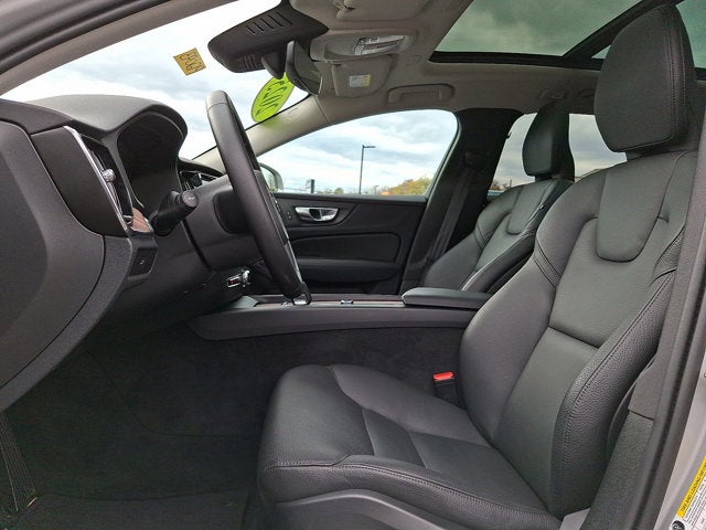 2025 Volvo V60 Cross Country Plus