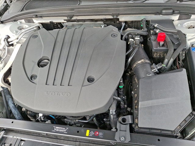 2025 Volvo V60 Cross Country Plus