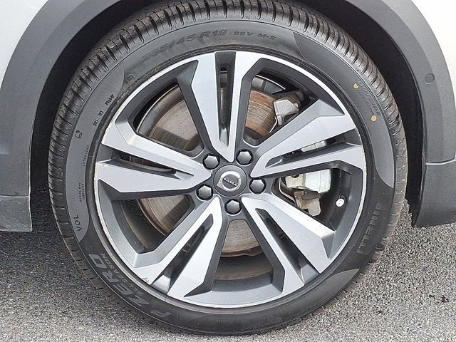 2025 Volvo V60 Cross Country Plus