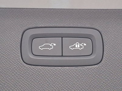 2025 Volvo XC90 Plus