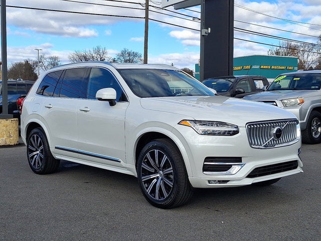 2025 Volvo XC90 Core
